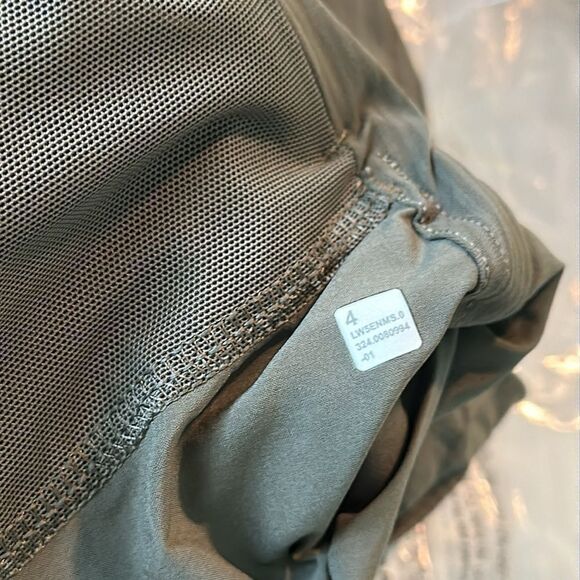 Lululemon Dance Studio Mid-Rise Jogger Full Length Army Green size 4 NWT - Picture 5 of 5